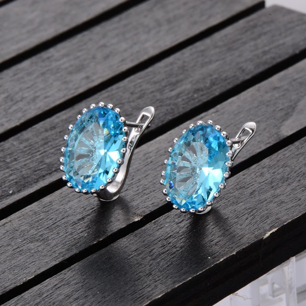 

1Pair Women Earrings Simple Stylish Three-dimensional Zircon Hollow out Ear Rings (Sky Blue)