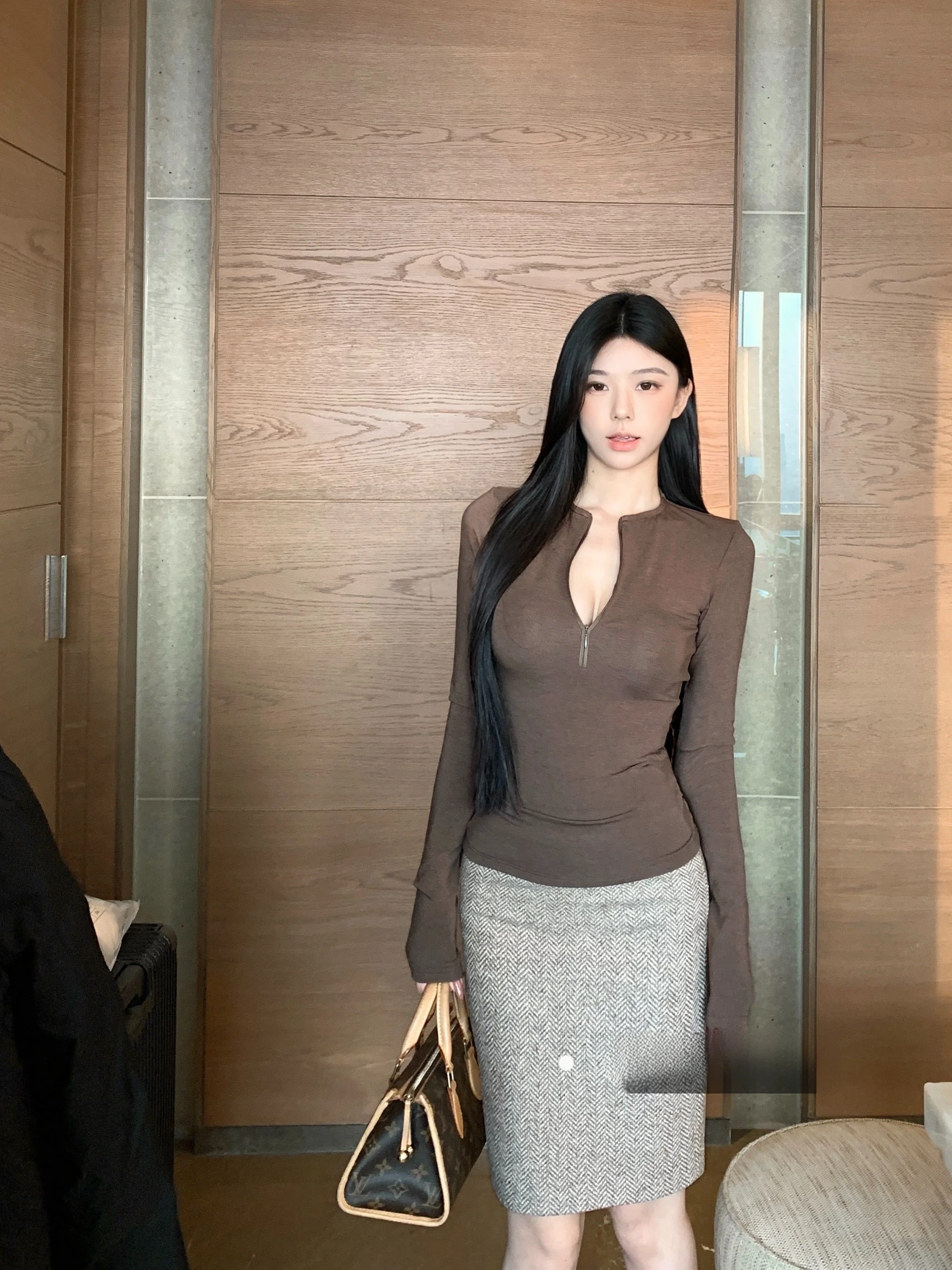 

Новая весенняя женская облегающая трикотажная юбка-футляр с V-образным вырезом, приятная к телу, в стиле французского шика