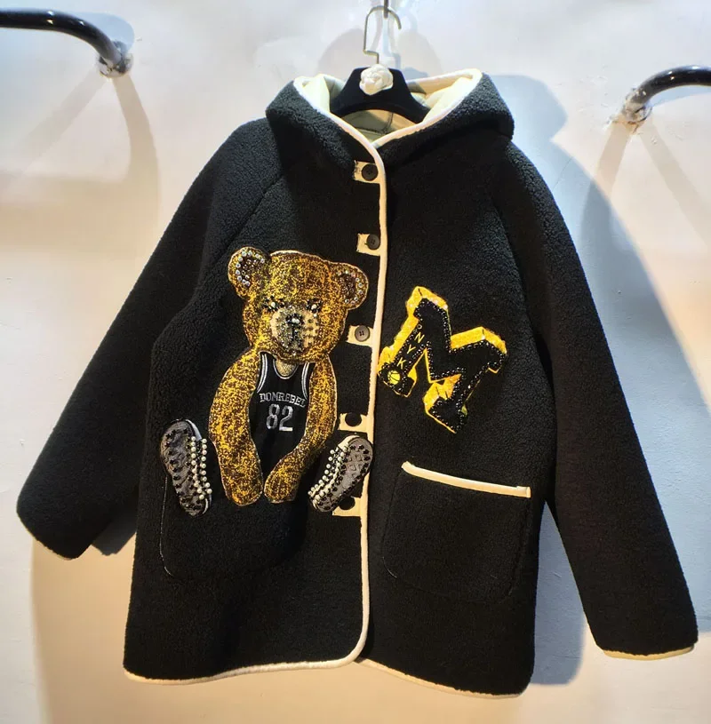 Loose Slimming Faux Fur Coat for Women 2023 Autumn and Winter New Diamond Beaded Cartoon Bear Patch Hooded Jacket Female