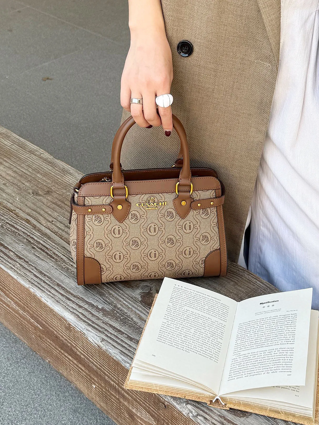 

Retro-style luxury reading handbag 2026 new high-quality temperament elegant bag large capacity shoulder slung mother and daught