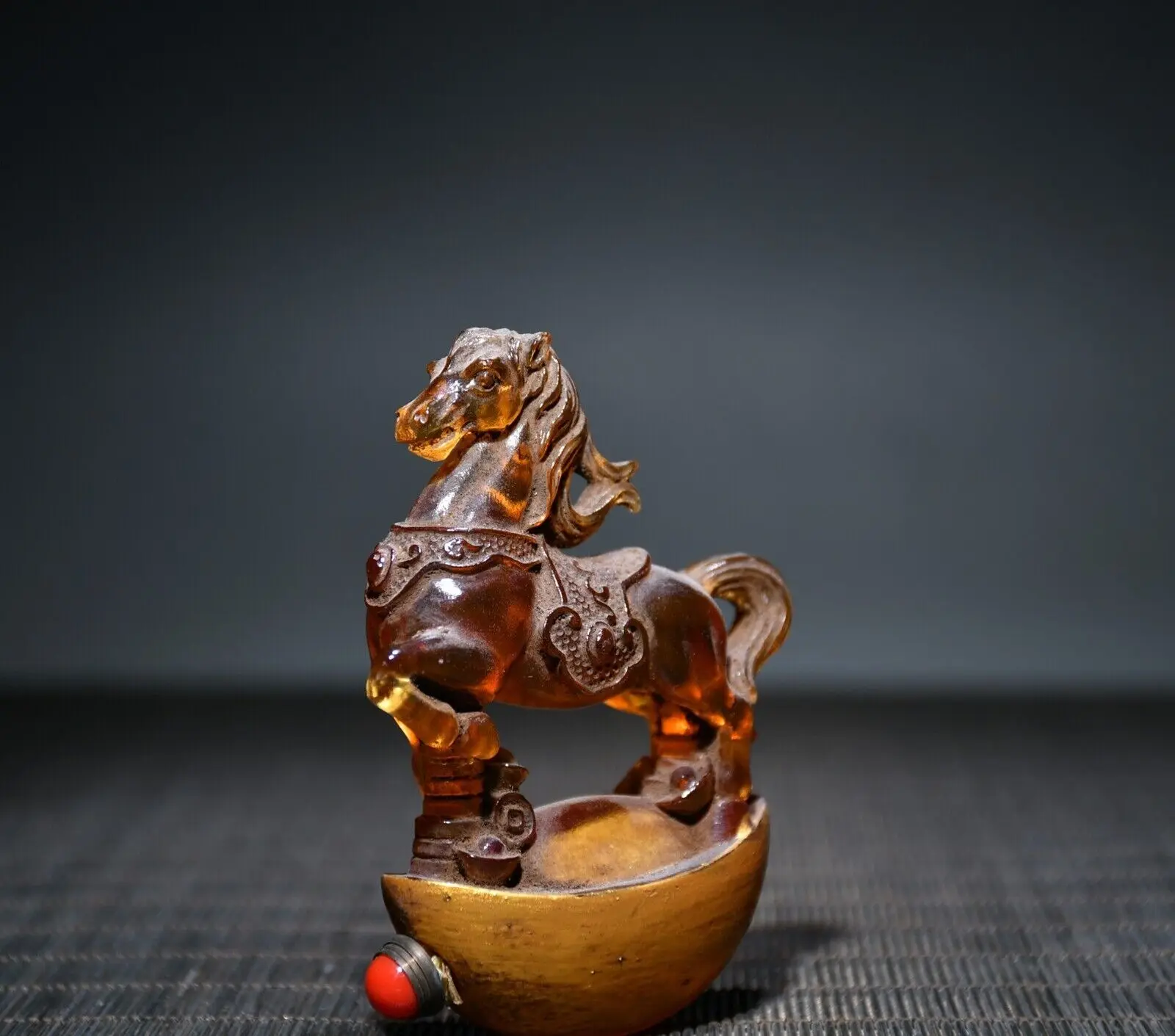 Chinese Antique Peking Glass Snuff Bottle Carved Glass Snuff Bottle Horse Statue
