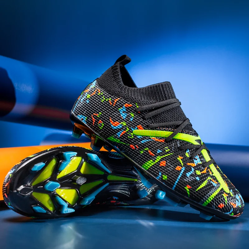 Men New Football Boots Professional Resistant Breathable Football Shoes Male Ultralight Non Slip Field Society Fast Soccer Shoes