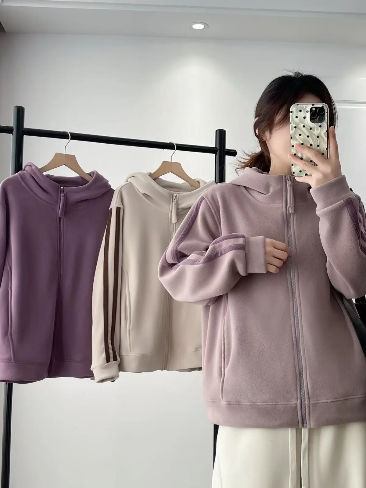 plus Size Winter Women's Zipper Hooded Fleece Lined Sports Jacket Casual Style Short Coat Warm Versatile Trendy
