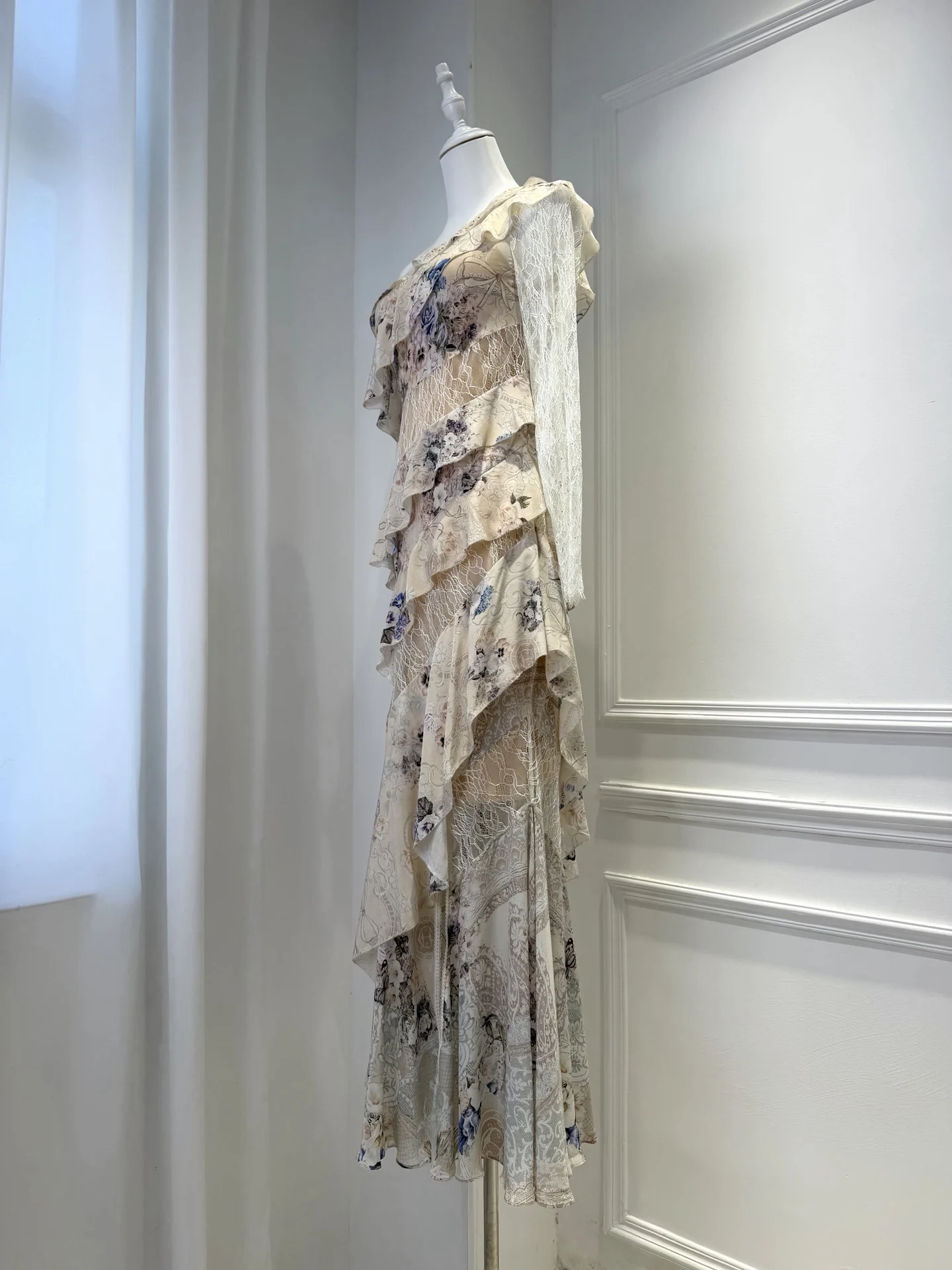 Women's White Floral Off-the-Shoulder Asymmetrical Tiered Silk Maxi Dress
