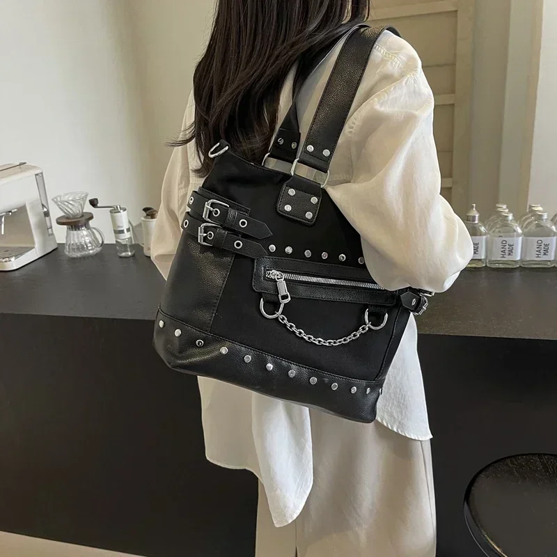 High Quality PU Nylon Splicing Shoulder Bags Buckle Chains Rivet Zipper High Capacity Hand Bags 2024 Hot Sale Bags for Women