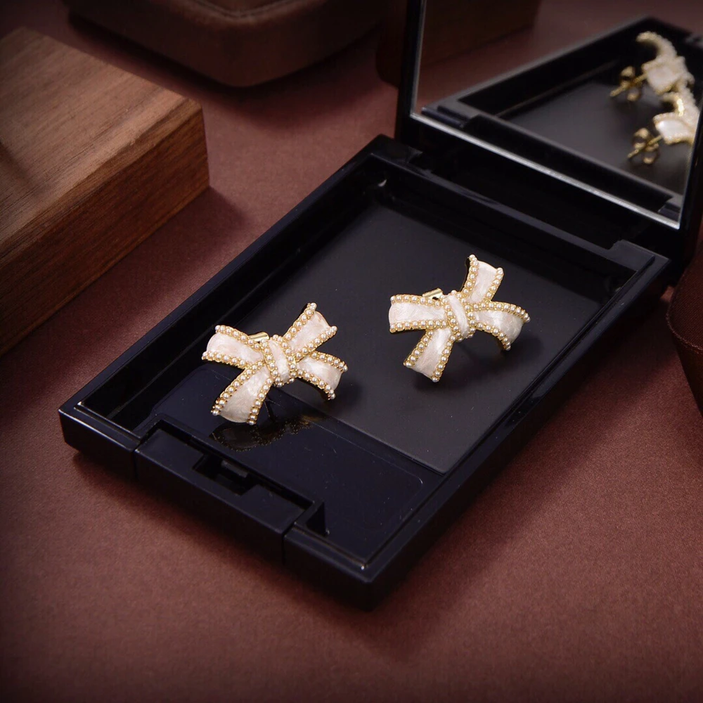 

Bow Diamond Inlaid Earrings Exquisite Elegant Luxury High Quality European Famous Jewelry For Women Anniversary Gift 2022.