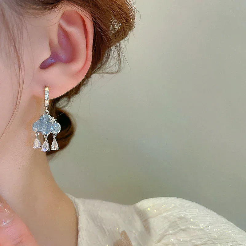 Cute Cloud Earrings Blue Crystal Rain Cloud Drop Earring Aesthetic Kawaii Zircon Ear Buckle Earring New Year Jewelry Gift 1Pair