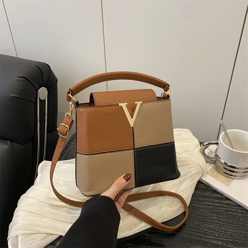 

Fashion Contrast Color Handbag Light Luxury High-end Bucket Bag Simple Stitching Commuter Bag New Design Shoulder Messenger Bags