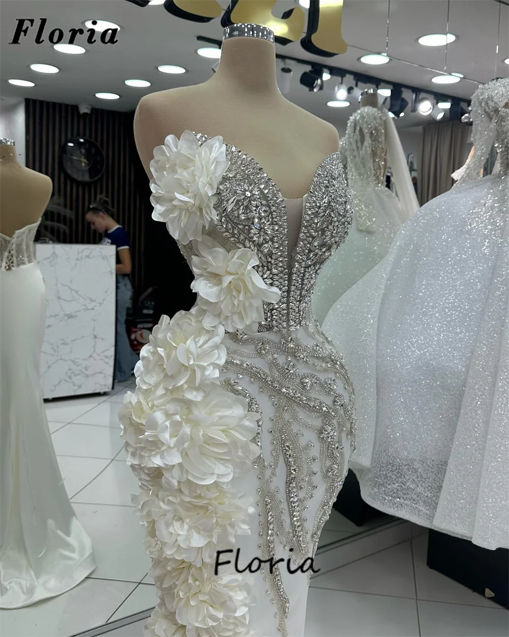 White Flowers Slit Evening Dresses Custom Made Sheer Neck Women Prom Dress Elegant 2025 African Dubai Beaded Wedding Party Gowns