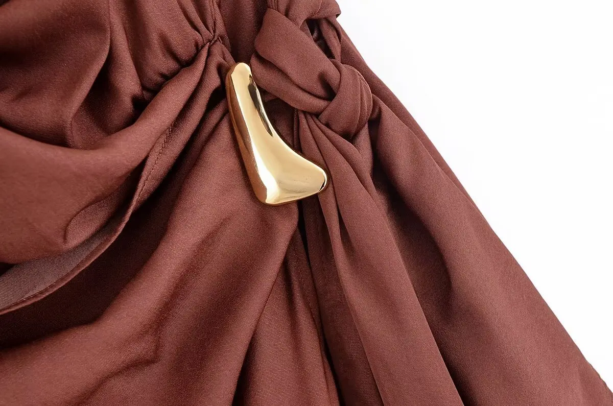 فستان نسائي صيفي أنيق ضيق موديل 2025 مزين بالذهب ورقبة رسن بدون أكمام فستان قصير للحفلات غير رسمي مثير ملابس النادي