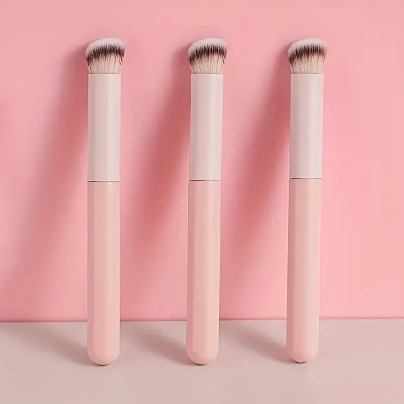 Mini bevel flat top for concealer, mixing and makeup setting - for nose contour and under eye details - soft synthetic bristles,