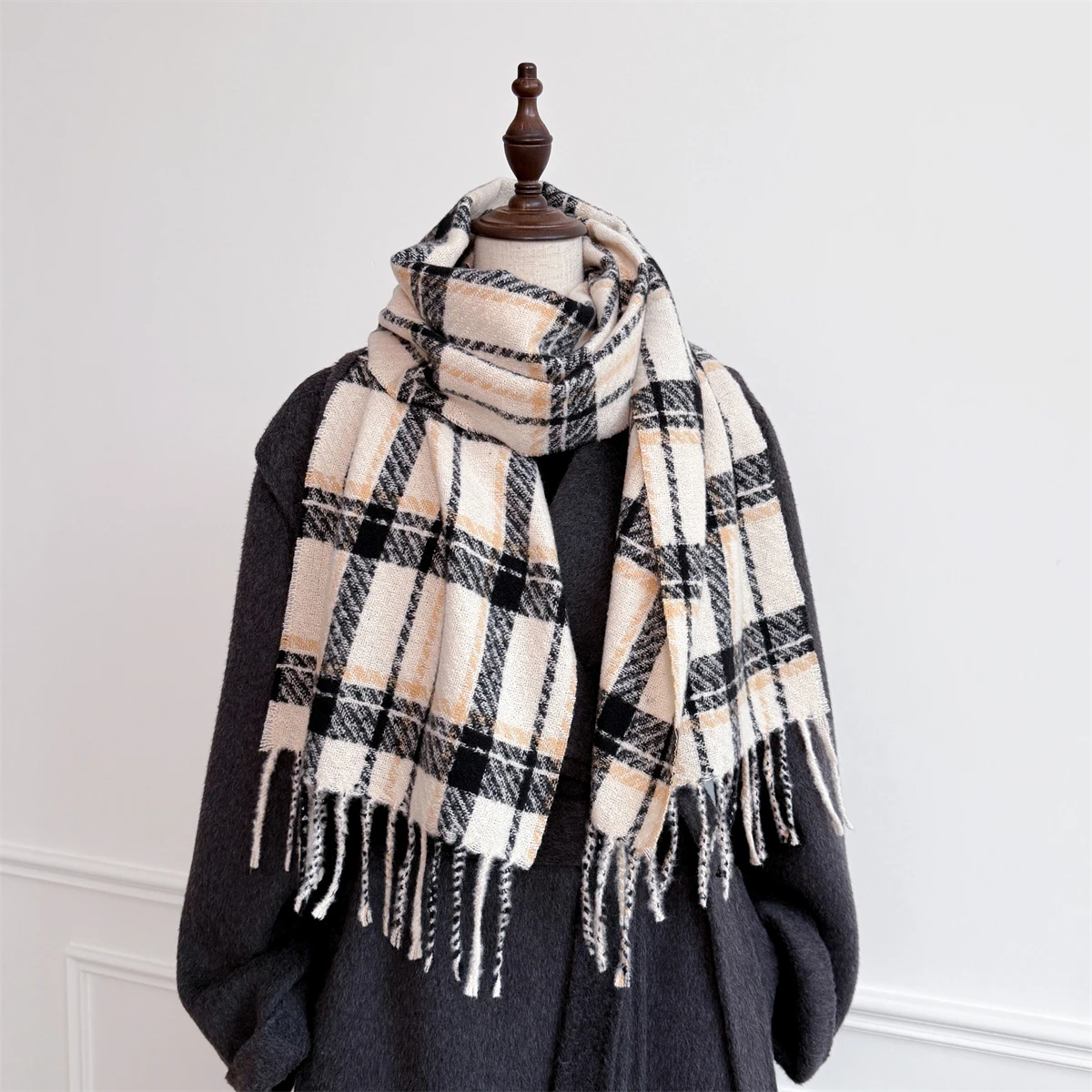 

New Winter Shawl Scarves Wrap 2025 Design Cashmere Scarf Women Warm Fashion Pashmina Femal Poncho Neckerchief Echarpe Bandana