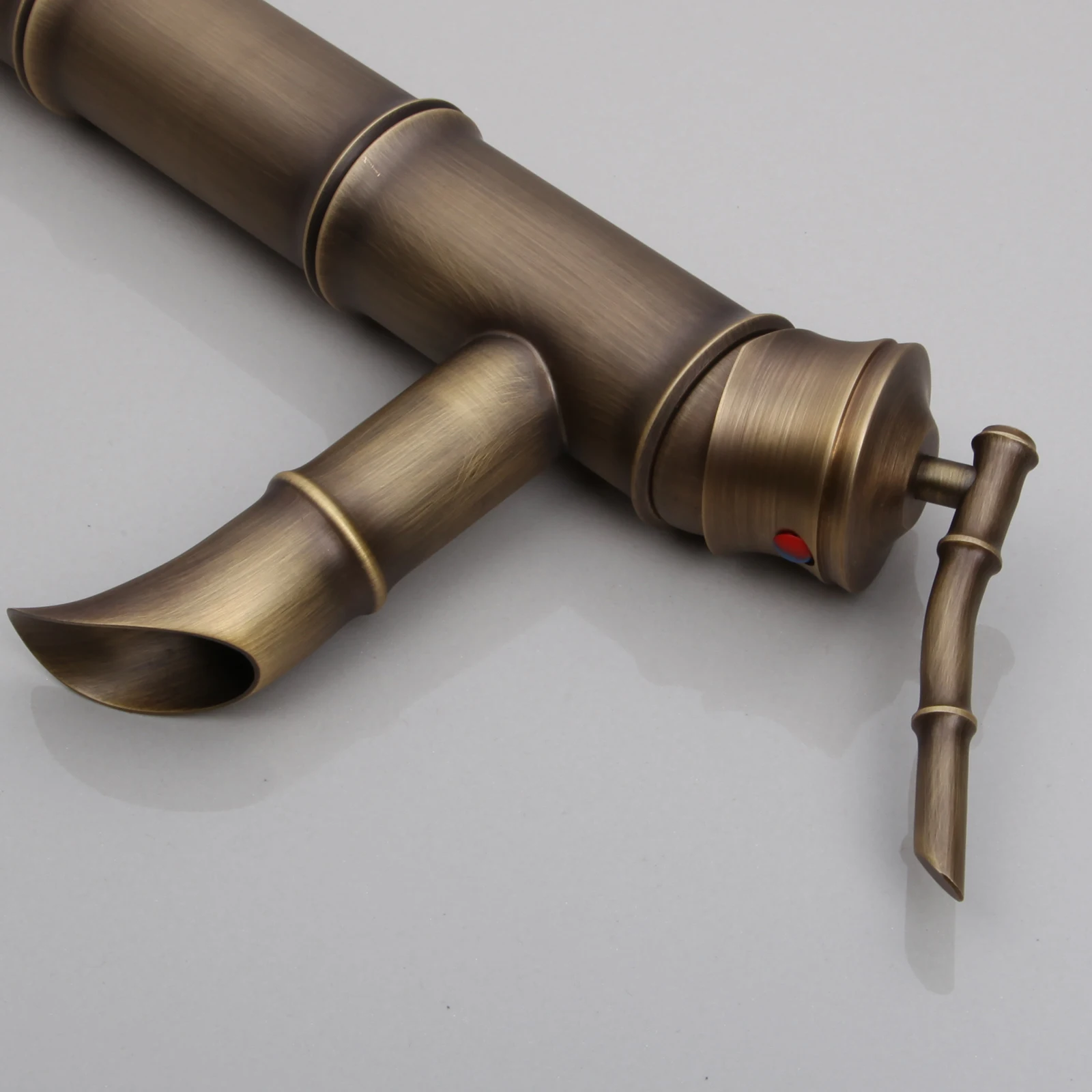 MONITE رواية بالوعة الحمام صنبور الخيزران نمط ثقب واحد مكافحة الأعلى بالوعة الصنابير العتيقة والأسود الساخن الباردة صنبور حوض خلاط