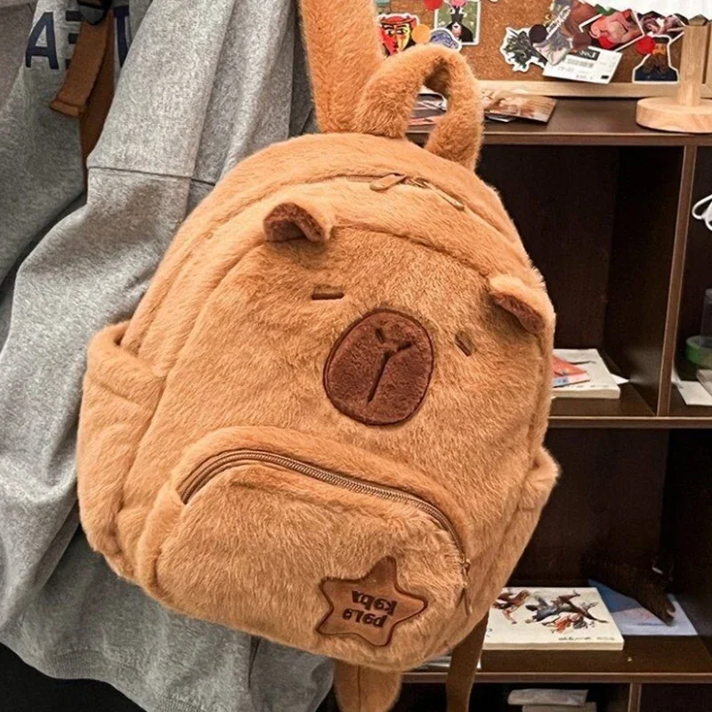 Kapibala Peluche Capibara Zaino Studente carino Borsa di pelliccia versatile Ins Borsa da scuola per zaino piccolo per ragazza morbida Mochila