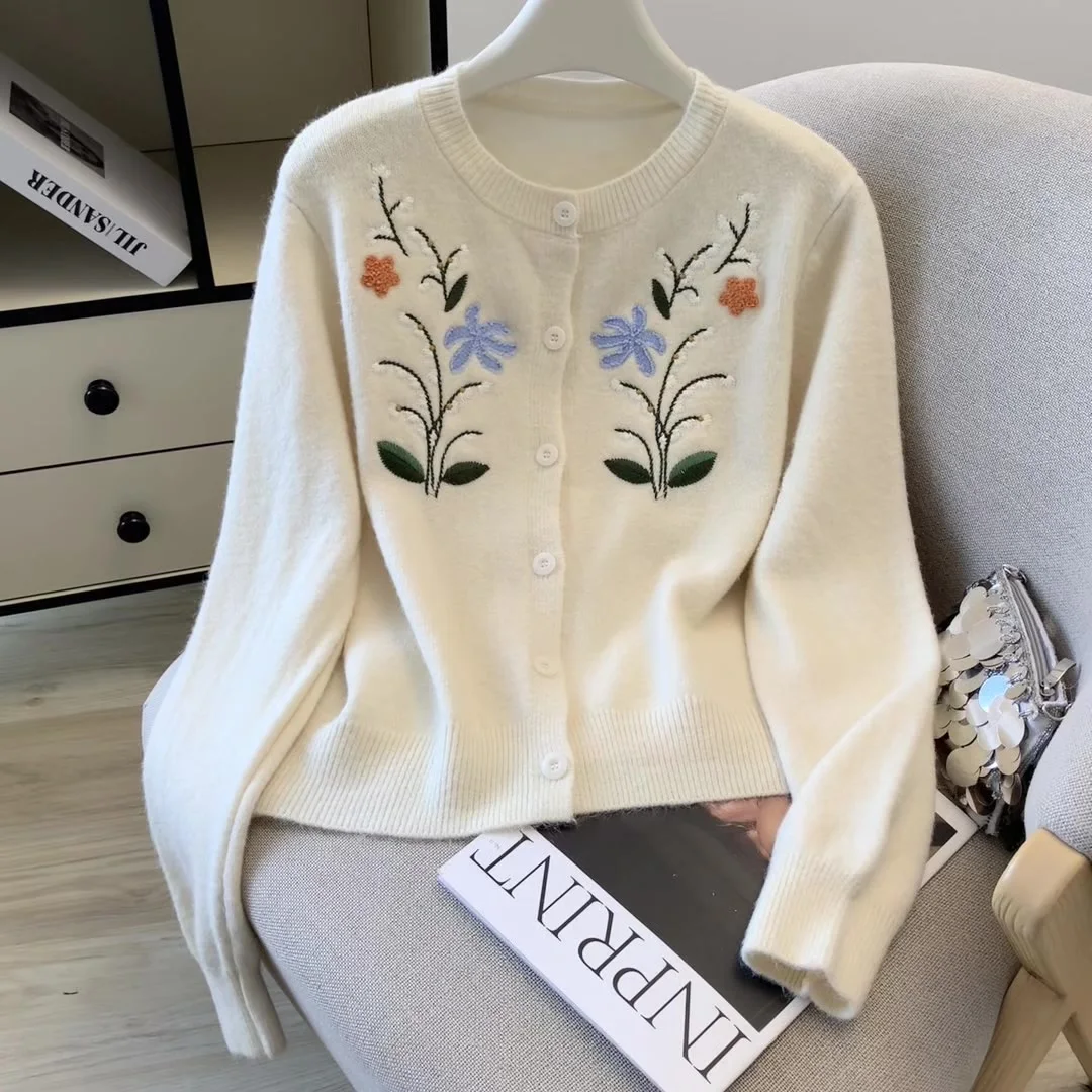 

Women White Embroidery Cardigan Sweater Vintage 2000s Y2k O-Neck Knitwear Outerwear Long Sleeves Sweater Autumn Winter Clothes