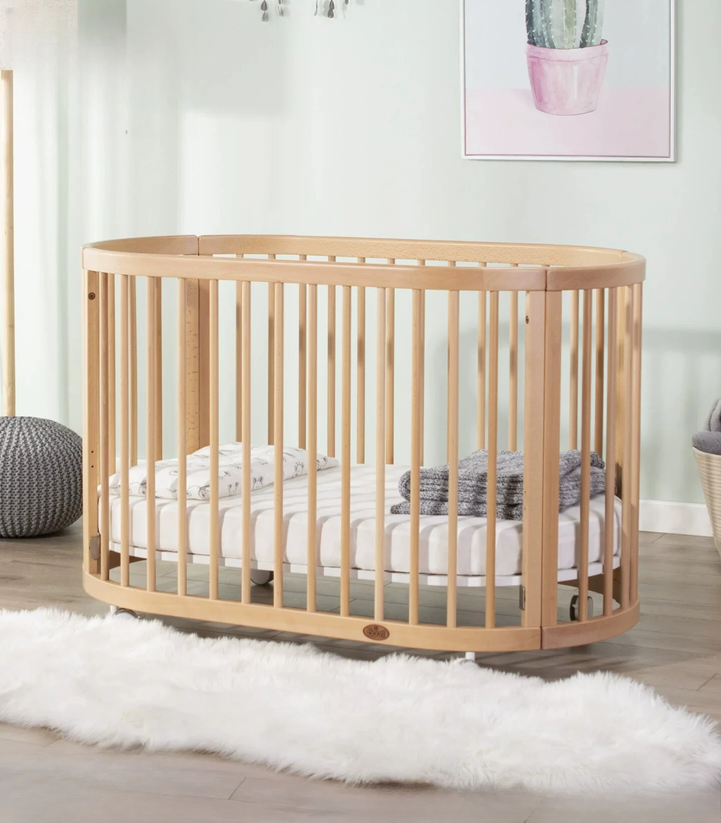 Babyfond Solid Wood Round Crib Multifunctional Movable Attachable Side‑Sleeper Cradle Bed with Lockable Wheels Newborn
