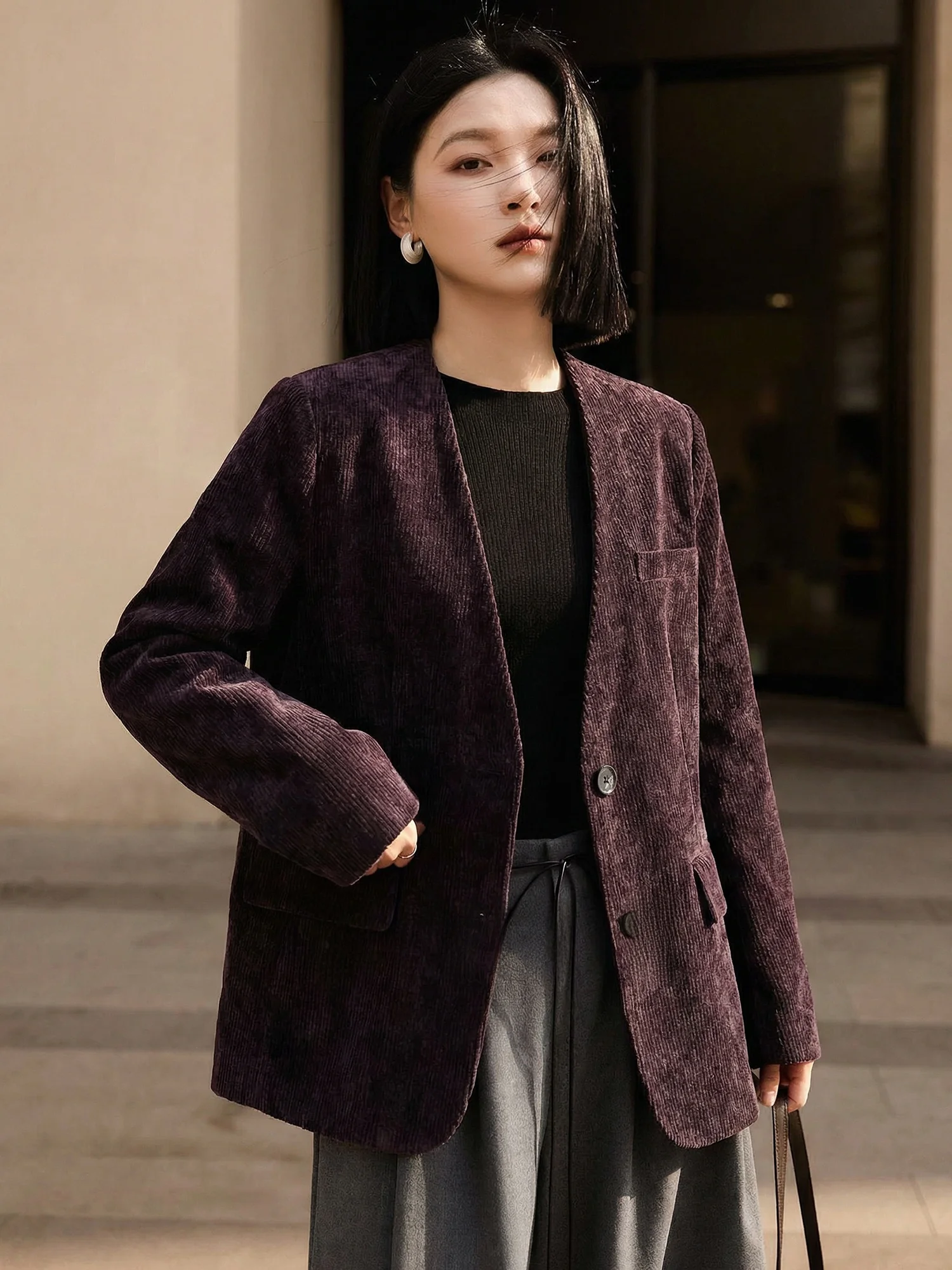 

Женский деловой жакет Chivirin: модный, с V-образным вырезом, на одной пуговице, для весны и осени, повседневный, деловой, теплый, с длинными рукавами