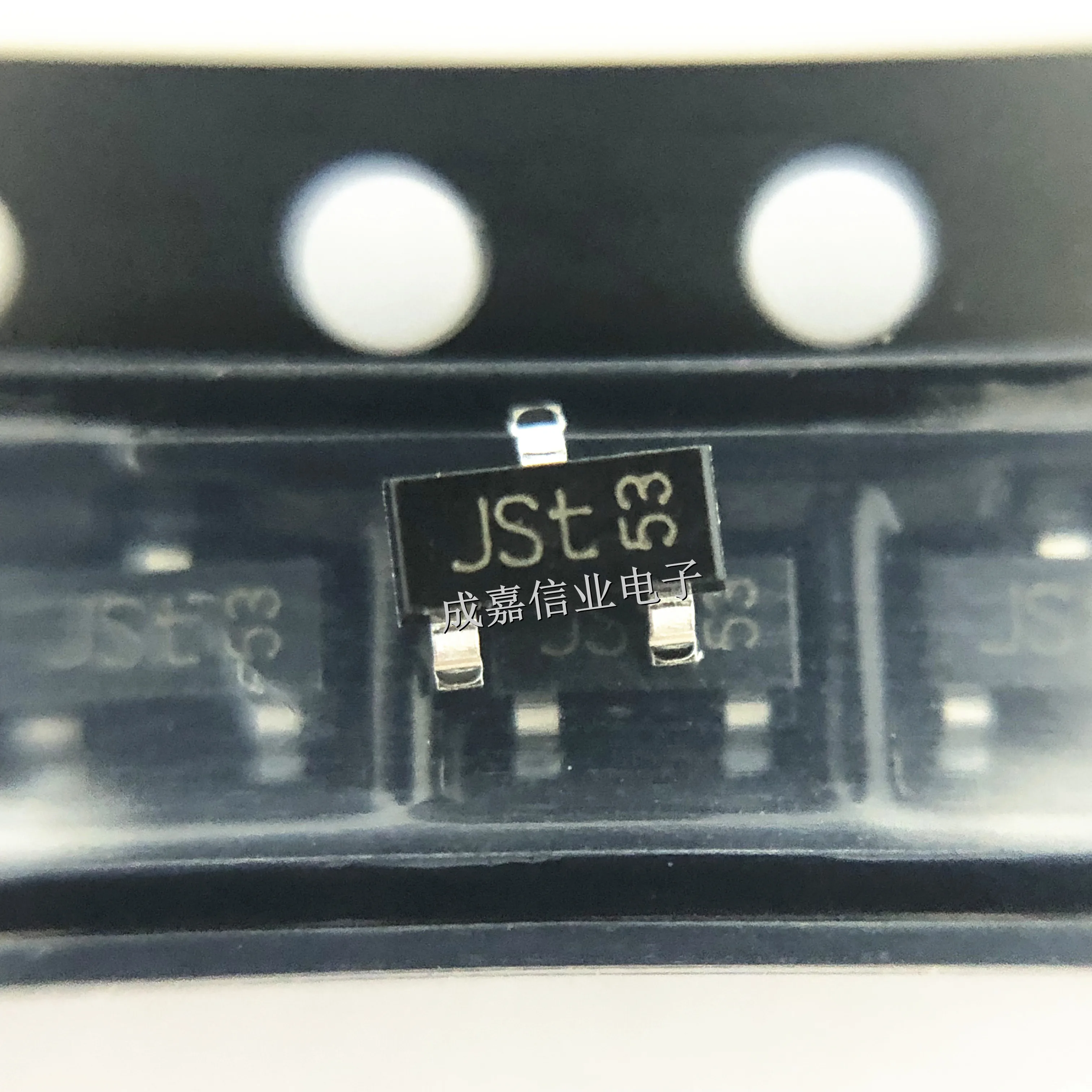 100pcs/Lot BAS21,215 SOT-23-3 MARKING;JSt Small Signal Switching Diodes DIODE-SS 250V 200MA Operating Temperature:- 65 C-+ 150 C