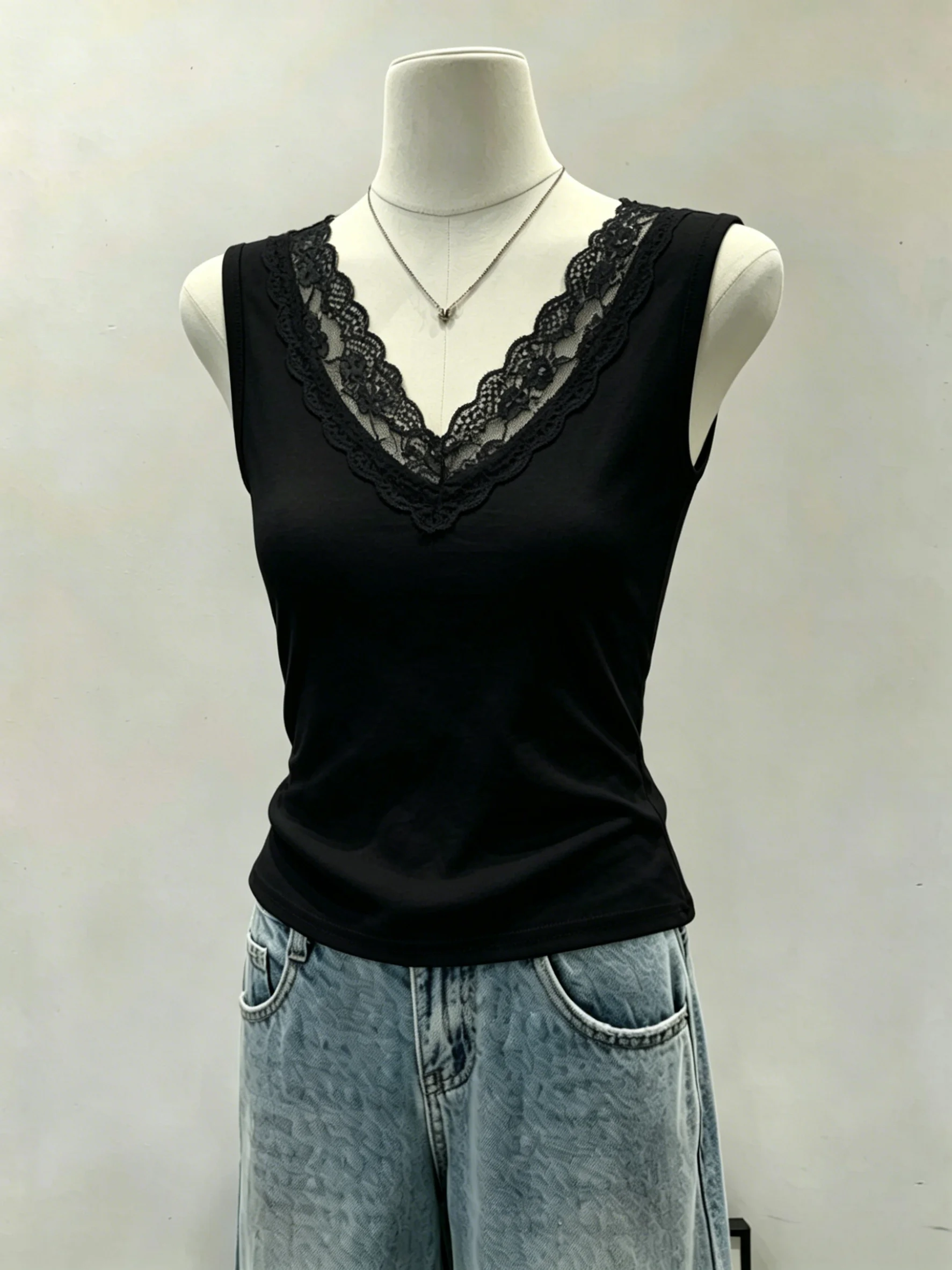 Women's Lace V-neck Strap Vest 95% Cotton Sleeveless Summer New Style Base Layer Top Outerwear Slim Fit Cotton Tank Top