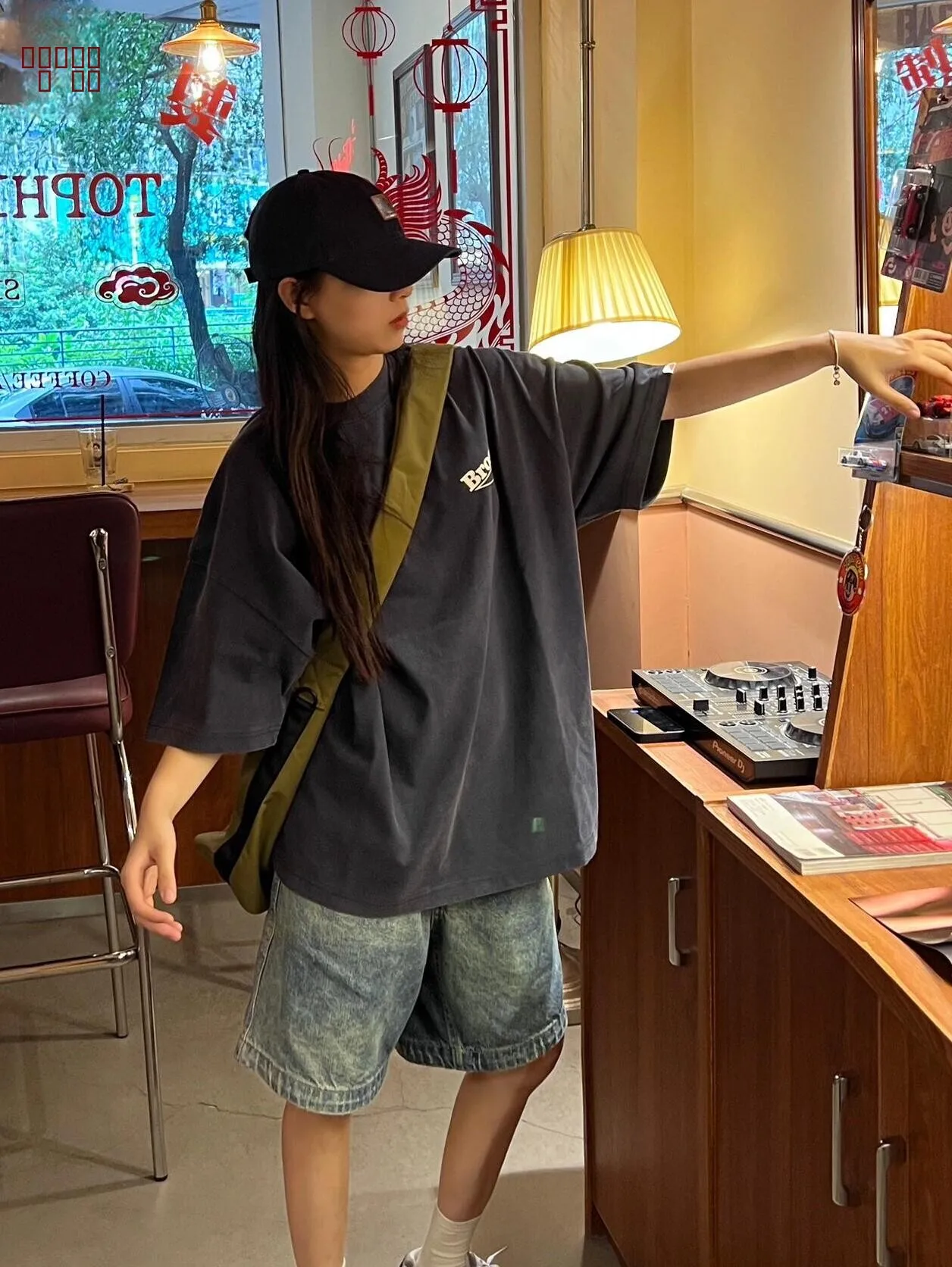 Retro bawełniana koszulka z krótkim rękawem, luźny krój, podstawowa, z nadrukiem liter, na co dzień, na lato, do dojazdów do pracy, modna.