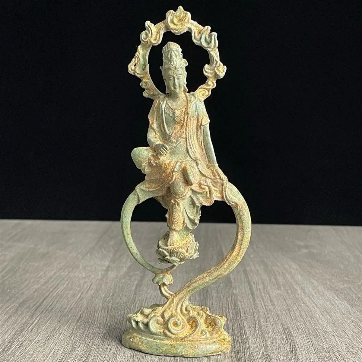 Antique Old Alloy Sutra Free Guanyin Figure of Buddha Water and Moon Kuan-Yin Home Buddhist Hall Worship Ornaments