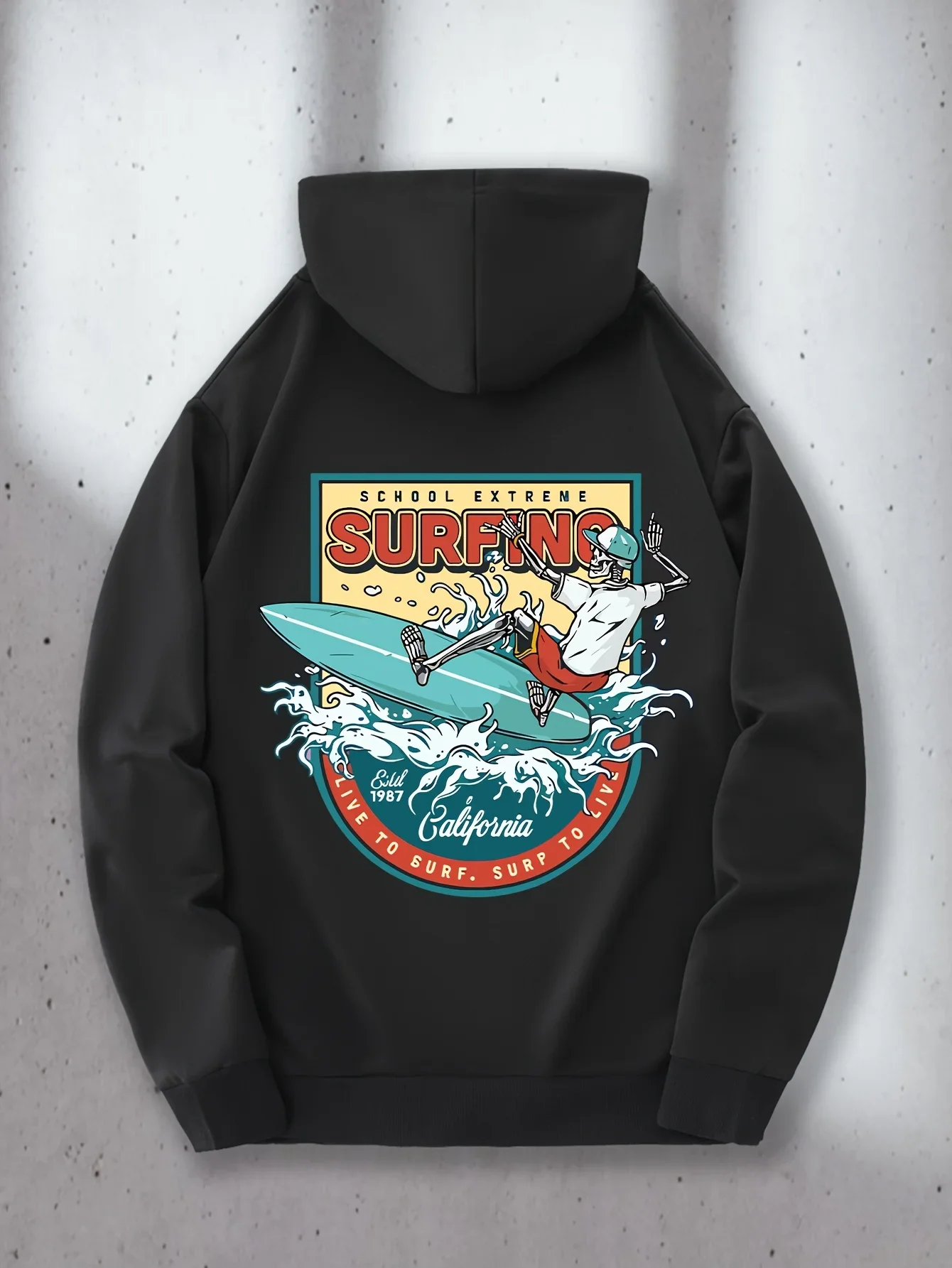 Retro Extreme Surfing Skull Knight California Badge Pattern Men's Hooded Sweatshirt, Casual Loose Autumn and Winter Hoodie