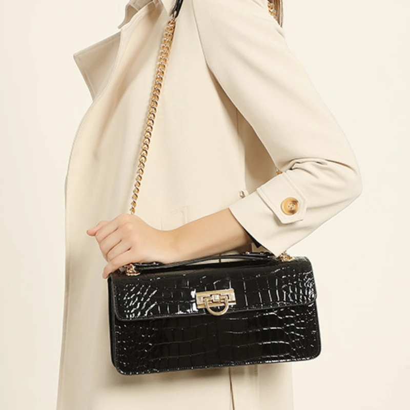 French Style Handbag Women's Genuine Leather with Crocodile Pattern New High-end Versatile Chain French Stick Bag Bags for Women