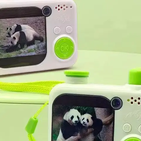 Jouet de pulvérisation d'eau avec caméra de dessin animé pour enfants ; Jeux d'été en plein air et cadeaux de fête sportive.