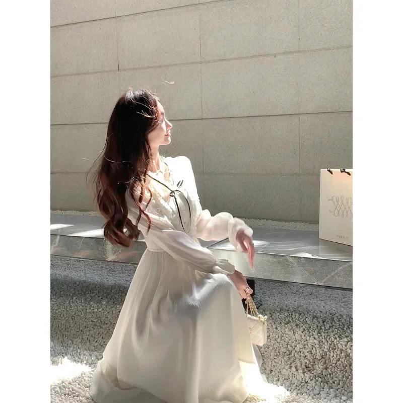 Pure Desire Aesthetic White Princess Slimming Dress 2024 New Style Elegant Fairy Tale Gown Niche Design Slimming Dress