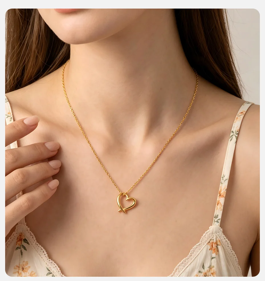 Vnox Trendige vergoldete Halskette mit hohlem Herzanhänger für Frauen, romantische Liebesherz-Ohrstecker, Jubiläums- und Hochzeitsschmuck – Detail 8