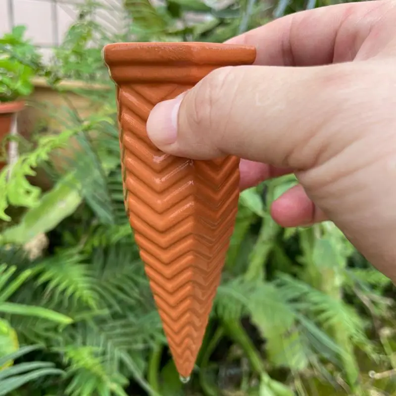 

Clay Watering Spikes 6X Slow Release Clay Waterers Stakes Auto-Water Irrigation System Plant Waterer Devices For Family Friends