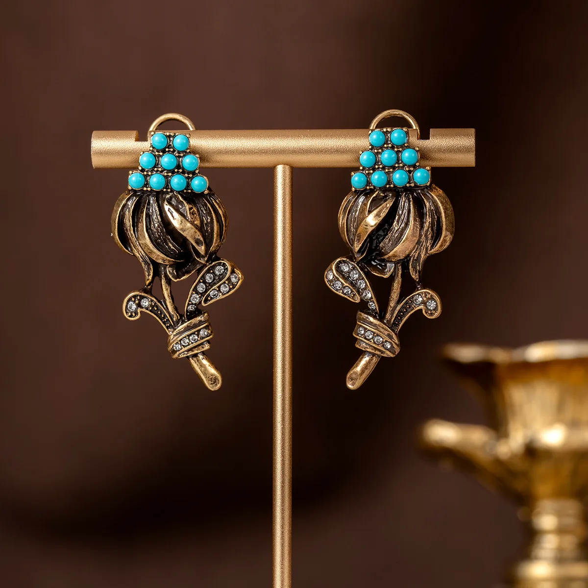 Medieval vintage inlaid turquoise withered flower stud earrings temperament personalized earrings for women