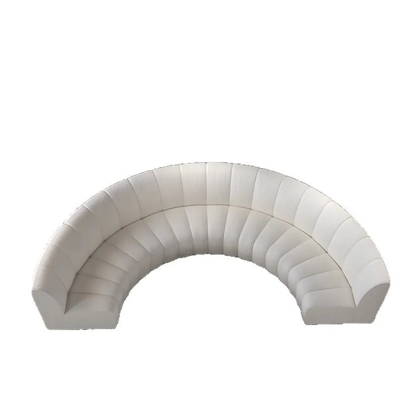 The half-moon cloud arc sofa is suitable for large apartment buildings, clubs, and hotel lobbies.
