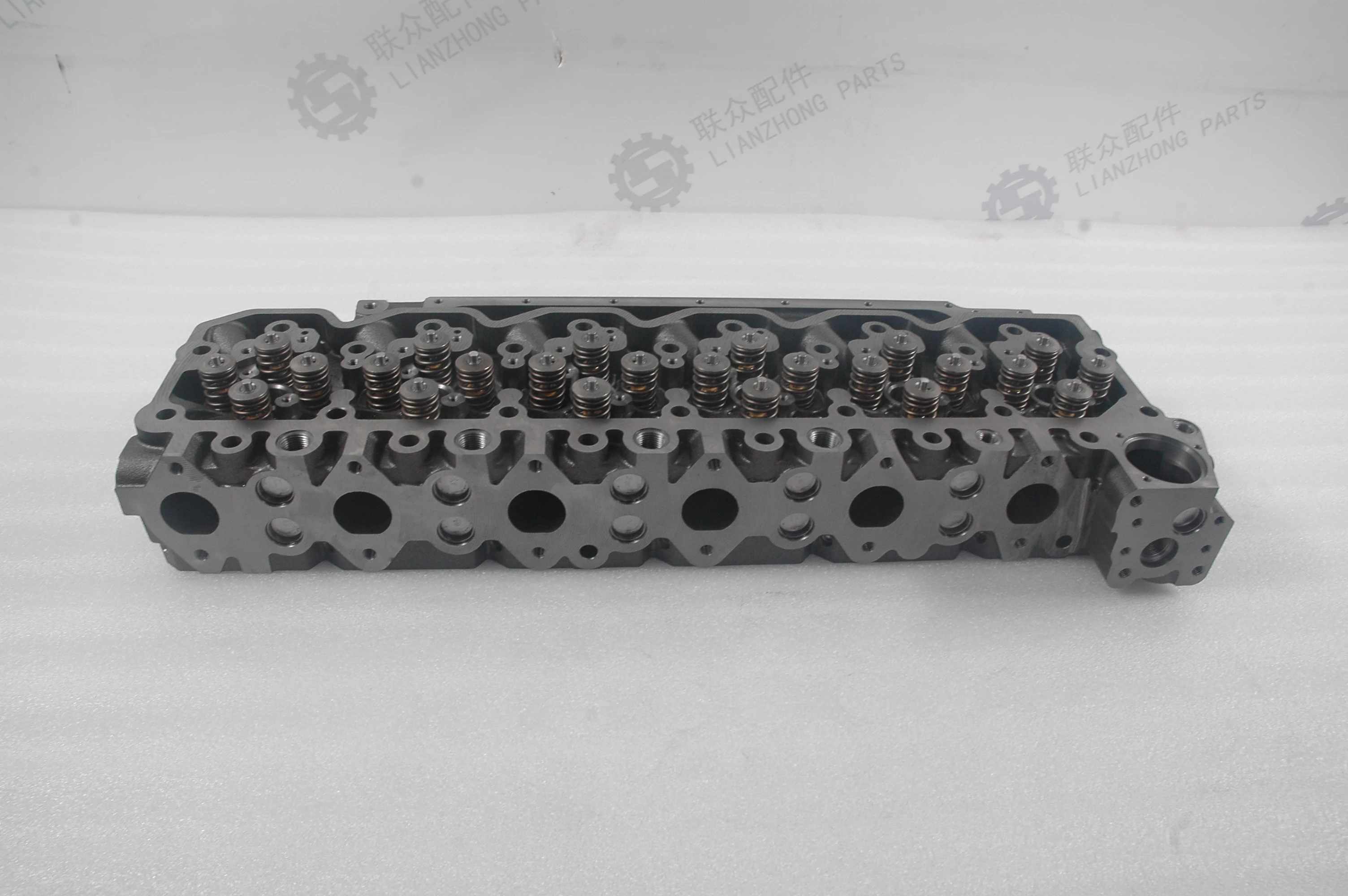 

Motor Parts 5.9L Diesel engine Part QSB5.9 ISB5.9 Cylinder Head 3957386