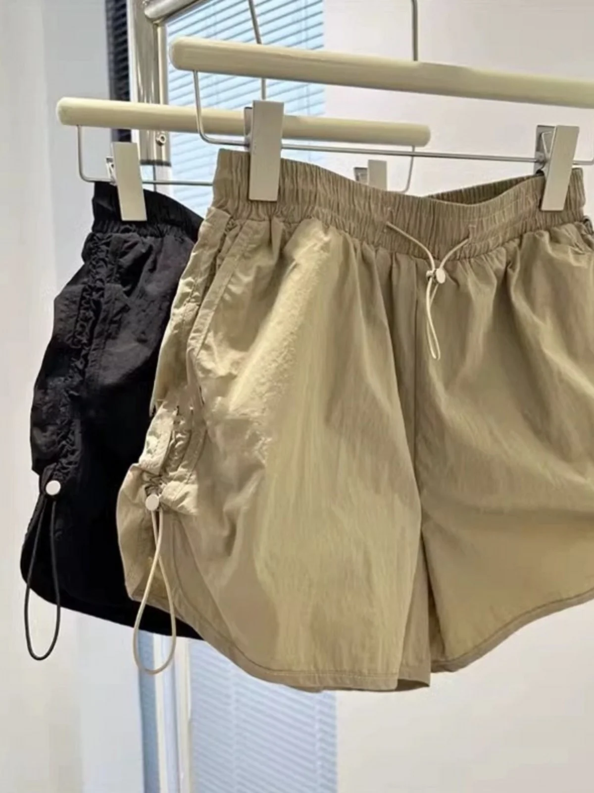 

Quick Dry A-Line Short Pants Women's Summer Thin Wide Leg Casual Pants Pleated Hot Pants Korean Style High Waist Wide Leg Pants