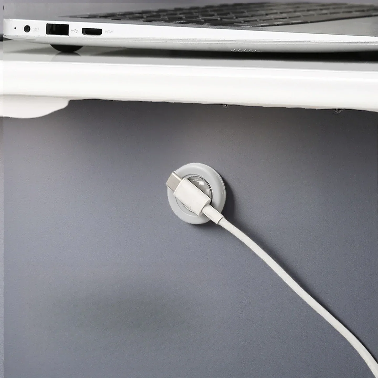 Aspirazione magnetica multifunzionale, foglio adesivo senza traccia con forte ventosa montata a parete, foglio di aspirazione magnetica senza perforazione