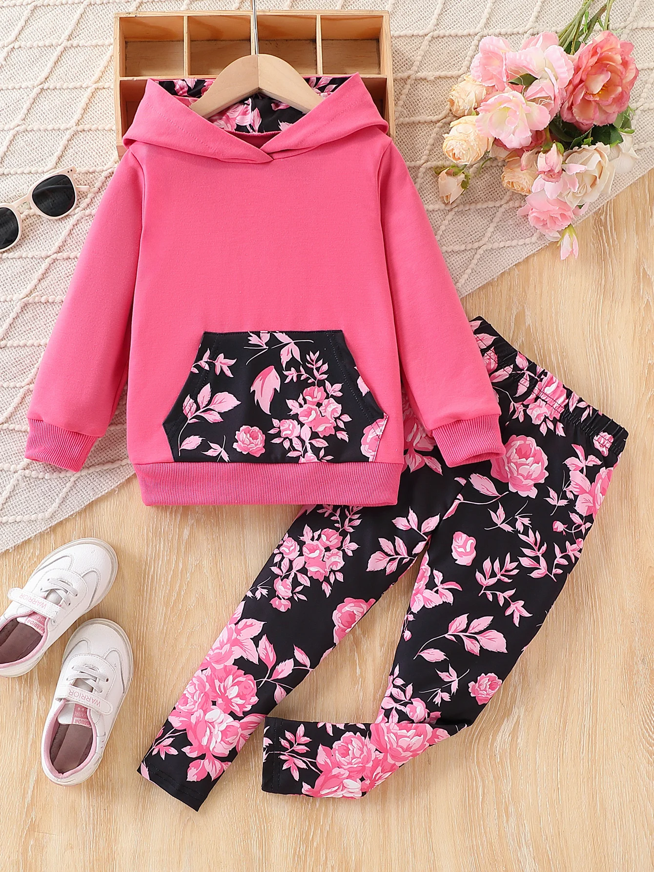 طقم مكون من قطعتين للفتيات، ملابس الربيع والخريف، بلوفر بغطاء للرأس أنيق مزين بالزهور + طقم سراويل طويلة، ملابس رياضية خارجية للفتيات الصغيرات للربيع والخريف #1