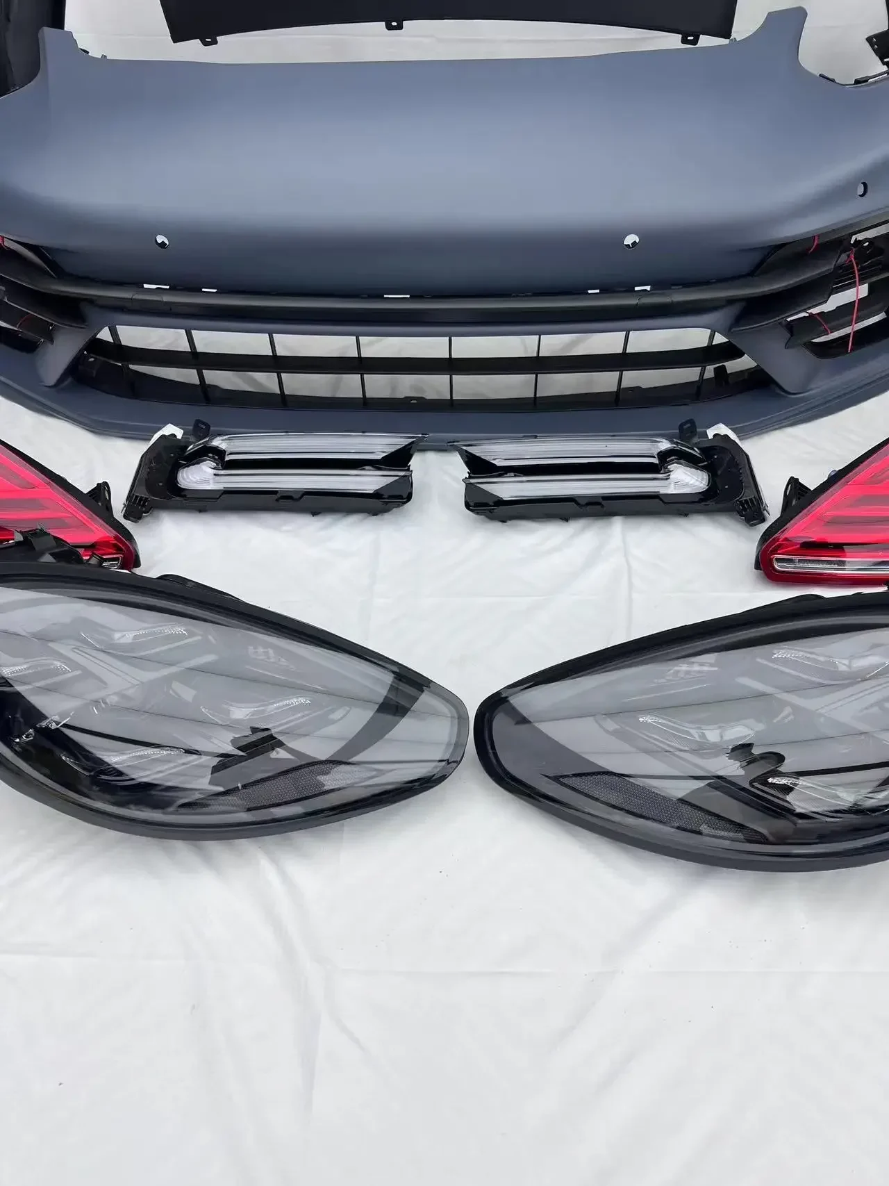 حار بيع لمجموعة الجسم باناميرا لتعديل السيارة من 970 إلى 971 توربو S + PDLS المصابيح الأمامية مصد متين