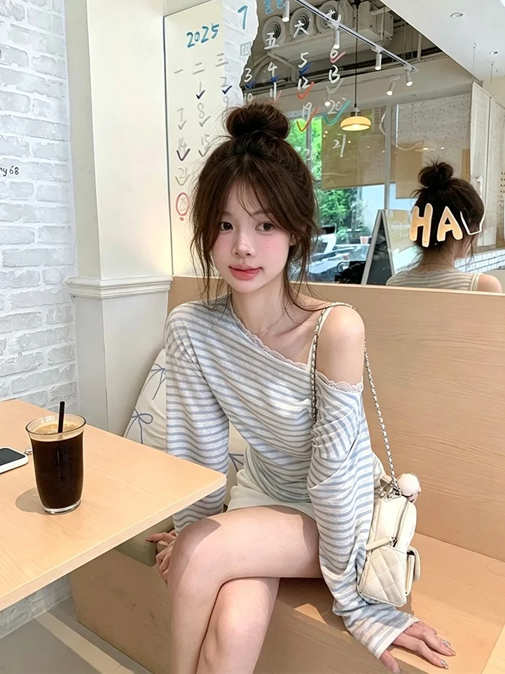 女性の長袖-tシャツ-レーストリムデザイン官能的なショルダーサマーレイジースタイルストライプ日焼け止めトップ韓国スタイルスリムフィット