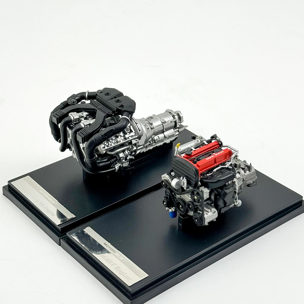 MH 1:18 EVO4 plastic engine model