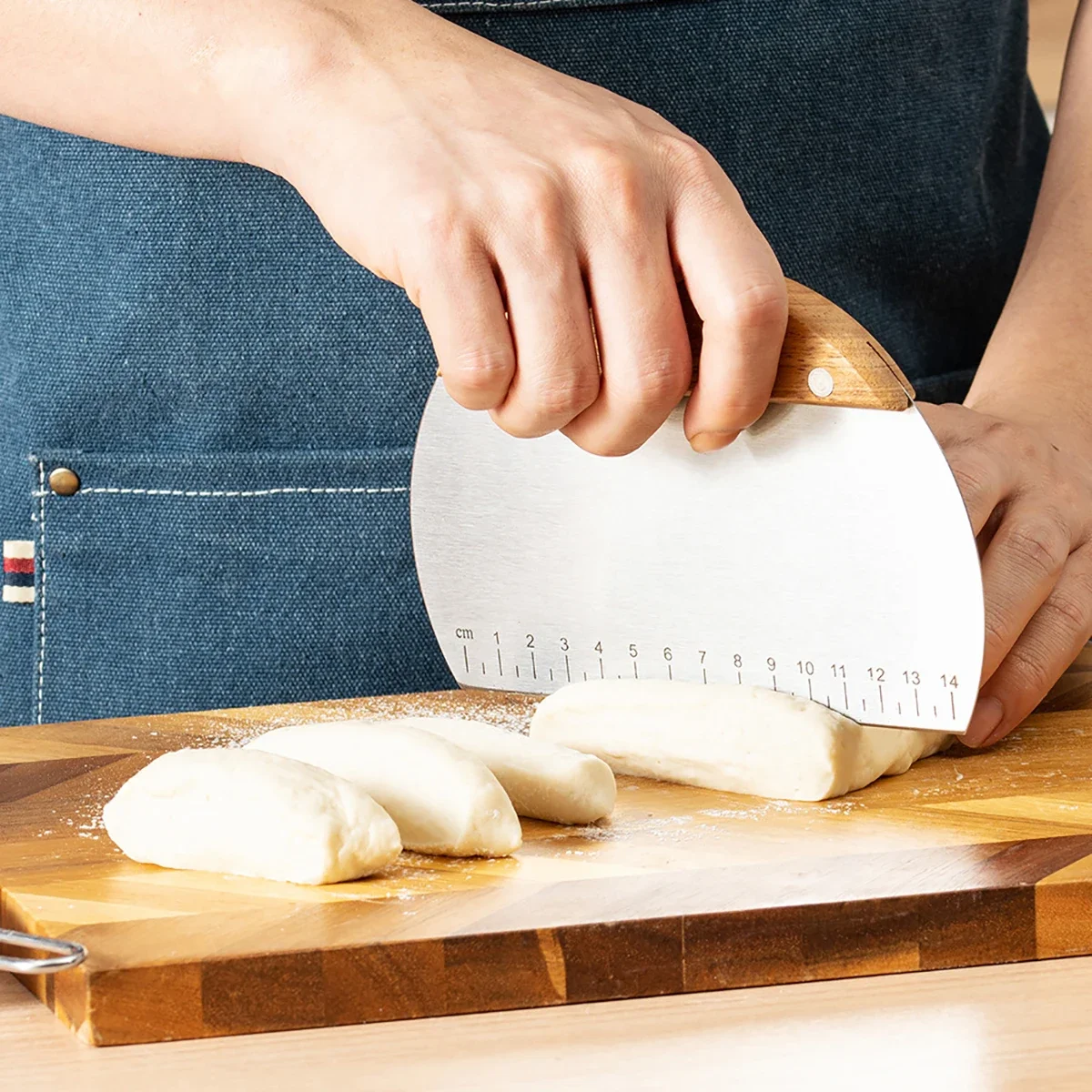 

2pcs/set Stainless Steel Cutting Blade Kitchen Baking Tools Flour Cutting with Markings Wolf Teeth Wooden Handle Potato Slicer