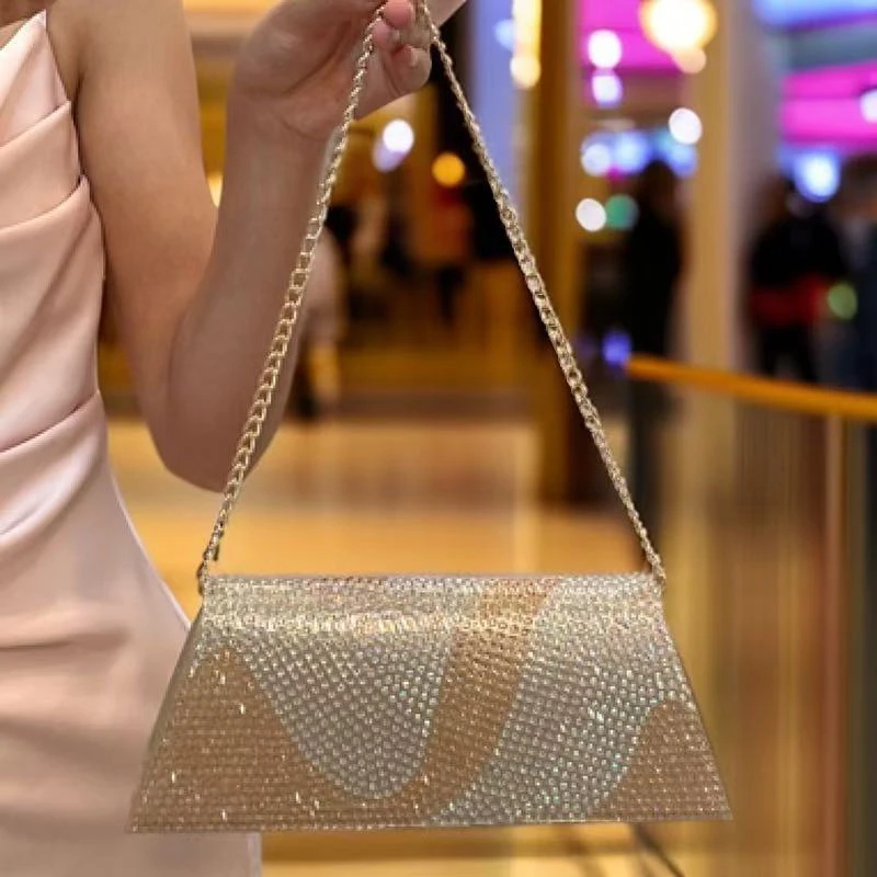

New Women's Sparkling Luxury Full Diamond Evening Bag Glitter Rhinestone Clutches Bags Chain Banquet Party Bride Shoulder Bag
