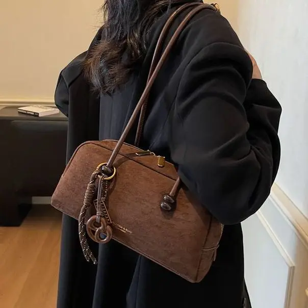 

Retro Maroon Bowling Handbag Women Frosted Texture Large Capacity Shoulder Bag Ladies Minimalist Commute Casual Underarm Bag New