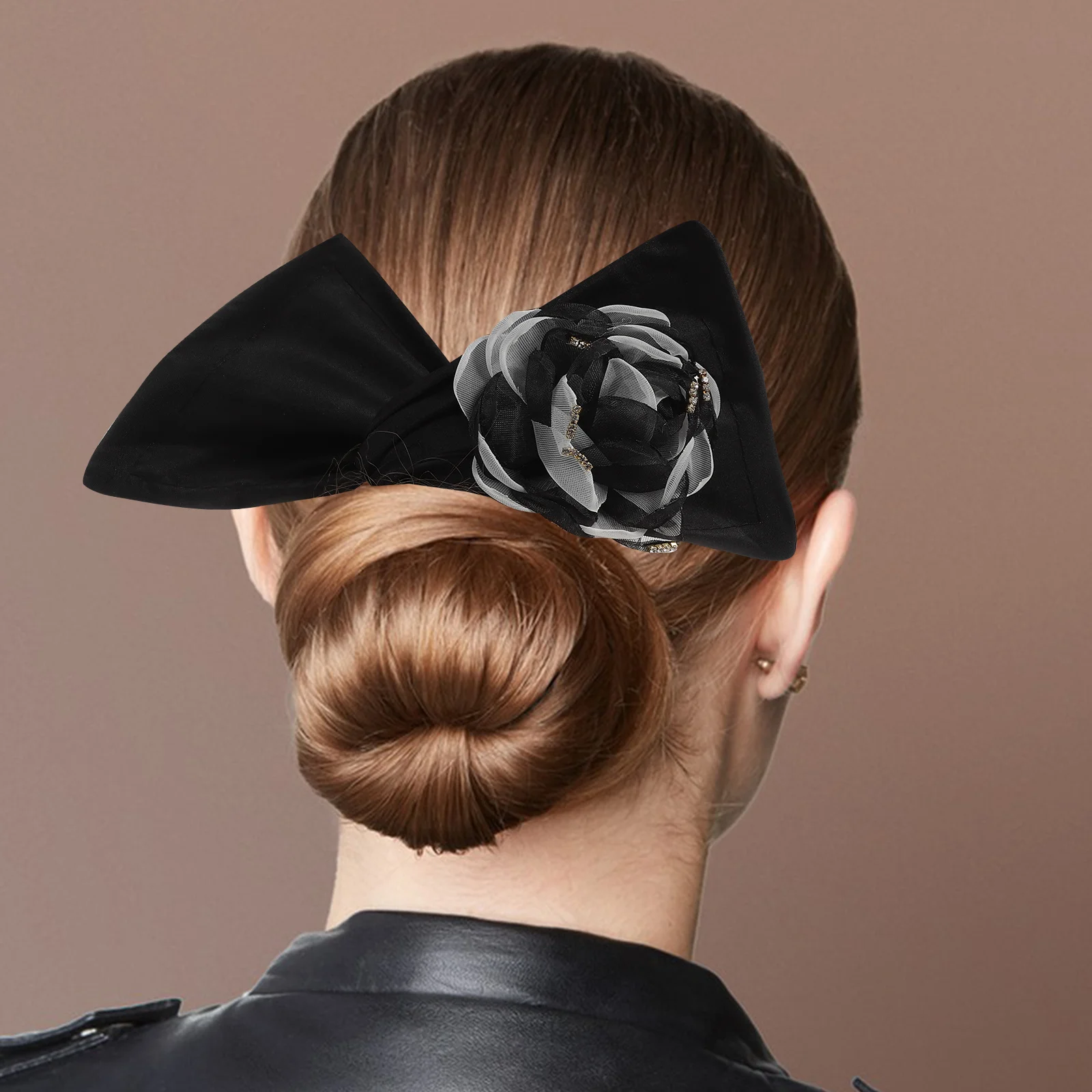 

4pcs Bun Maker Shaper Twisted Donut Tool For Women Lazy Curler Bun Former Hair Styling Accessories Hair Donuts Shaper