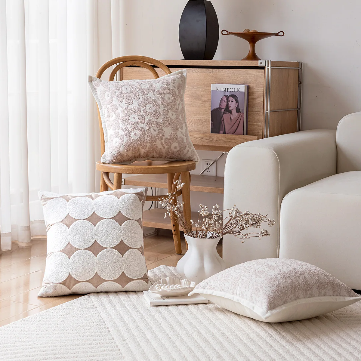 Creamy Style Sofa Pillow Covers Ins Wind Heart Living Room Decorative Cushion Tatami Bed Head Pillow Polyester Material
