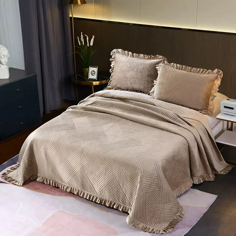 

Winter Plush Quilt Set 3PCS King Size - Embroidered Lightweight Comforter, Quilted Warm Bedspread & Coverlet for All-Season