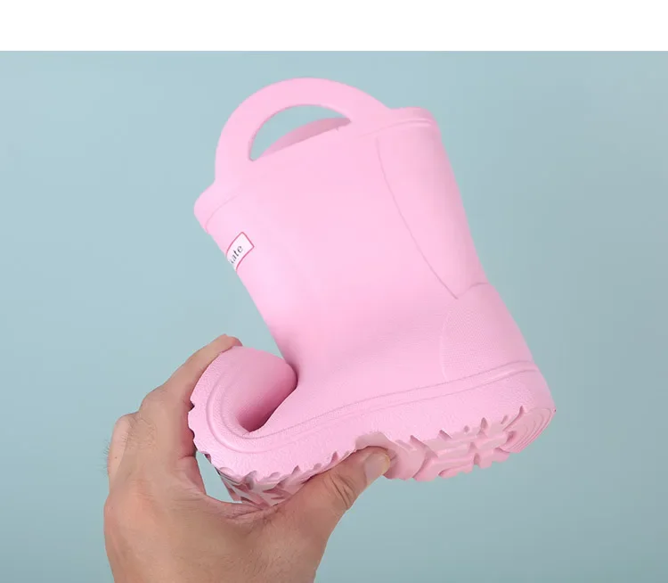 Neue leichte rutschfeste Regenstiefel für Kinder, halbhohe Griffe, Jungen- und Mädchen-Softsohlen-Outdoor-Wasserschuhe, Regenstiefel für Vorschulkinder – Detail 7