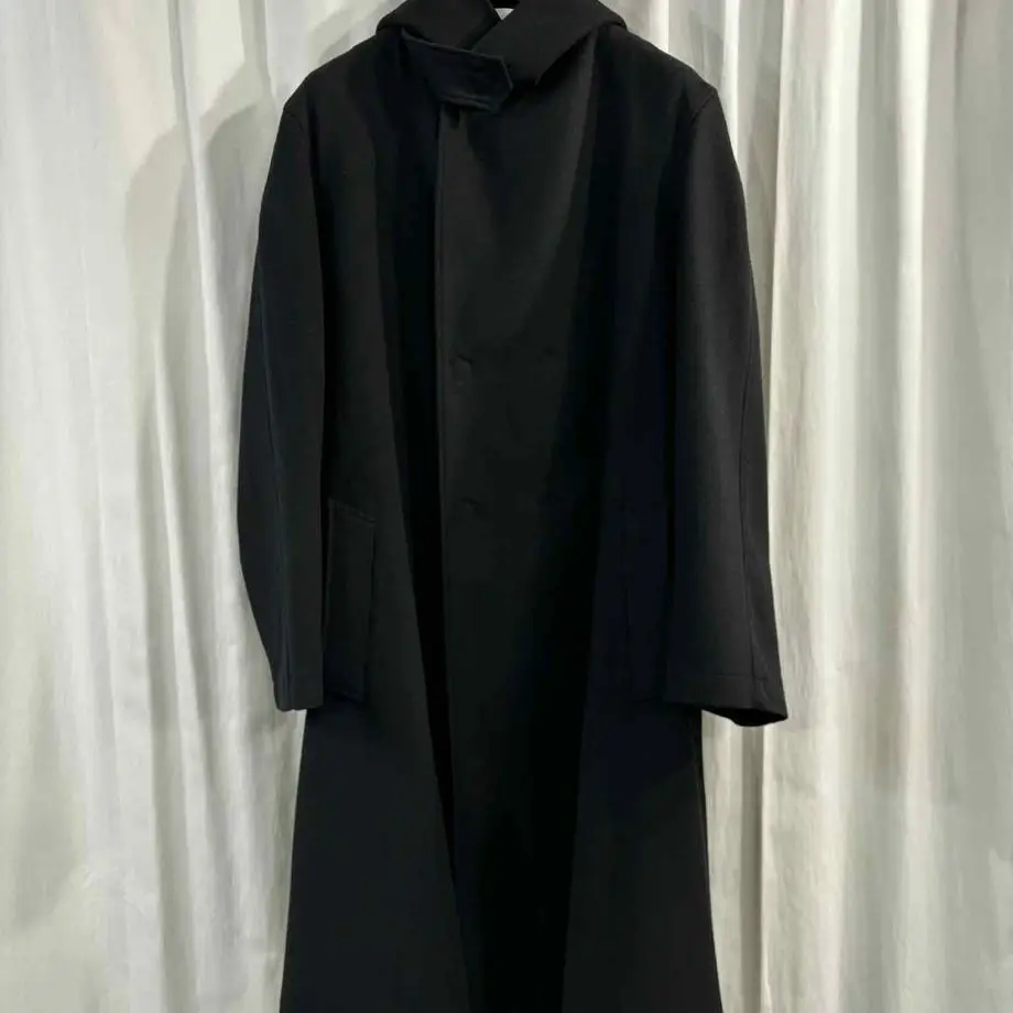 

ТОП-ЯМАМОТО ® Черный длинный плащ в британском стиле для женщин, высококачественная верхняя одежда в минималистском стиле Old Money на осень и зиму.