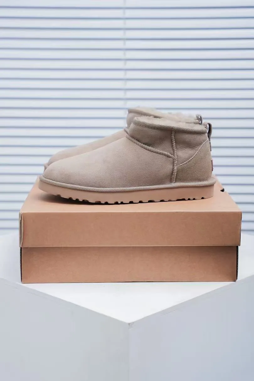 2025 New Australia Winter design mini snow boots Cow Suede Leather Women classic  Brand Ankle boots outdoors comfy sheep fur