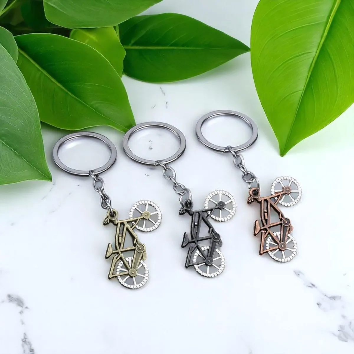 

New Fashion 3D Three-dimensional Metal Bicycle Keychain Backpack Keyring Personalization Adventure Badge Key Chain Ring Gift